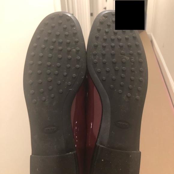 Tods cranberry colored patent loafers women’s - Picture 5 of 6